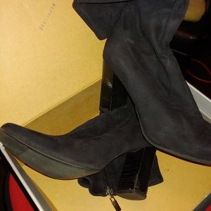 Chucky heel boot